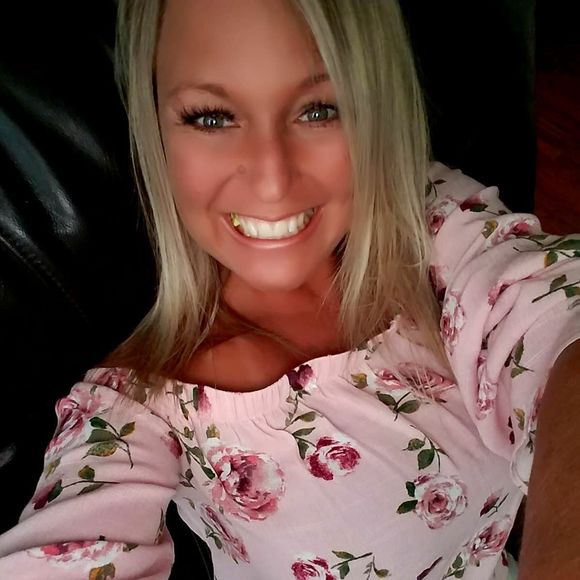 Meet your Posher, Robyn - Picture 1 of 1